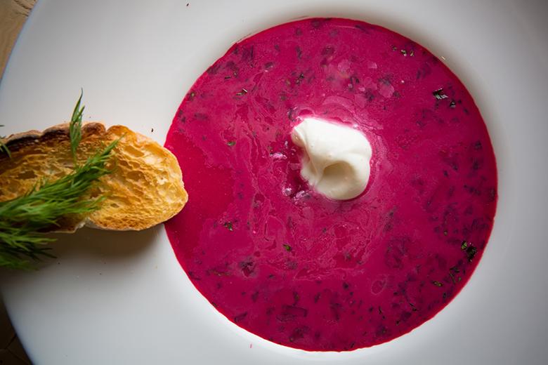 Randen-Kartoffel-Suppe mit Dill