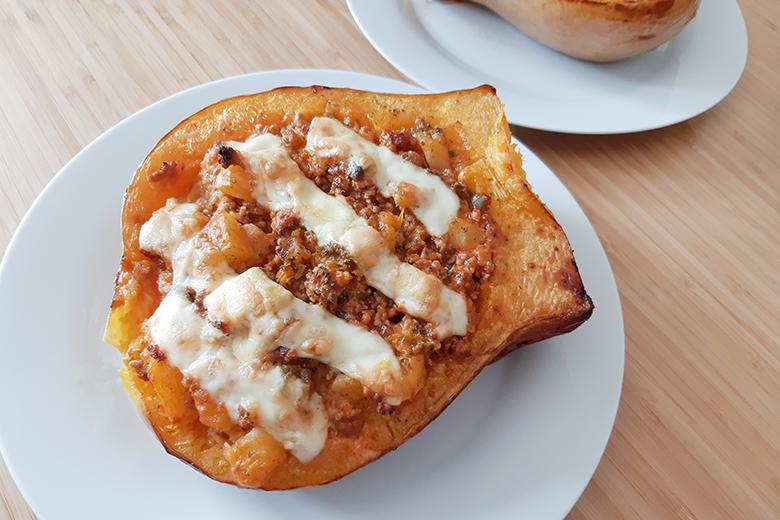 Gefüllter Butternut mit Hack und Käse
