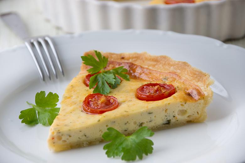 Pikanter Käsekuchen mit Tomaten