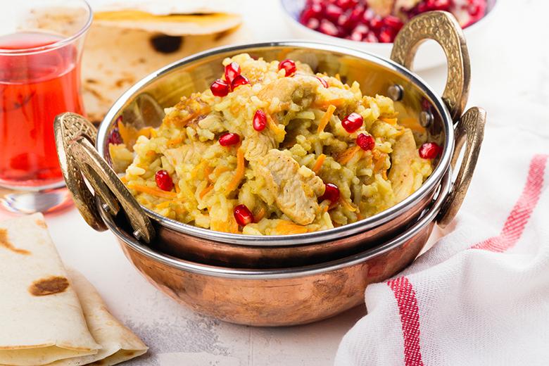 Pilaw mit Fleisch und Granatapfelkernen
