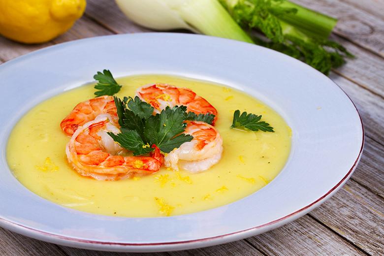 Fenchel-Apfel-Suppe mit Garnelen
