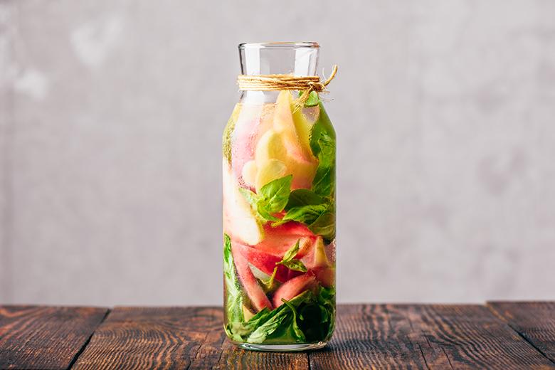 Infussionswasser mit Pfirsich