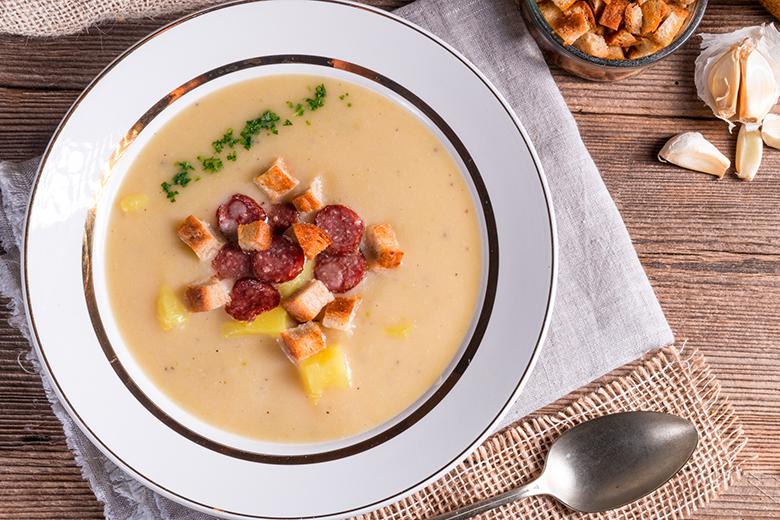 Schweizer Emmentaler-Suppe