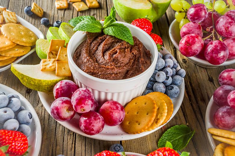 Schokoladen-Hummus mit Ahornsirup