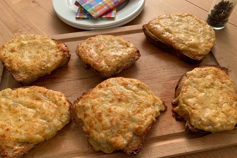 Militärkäseschnitte