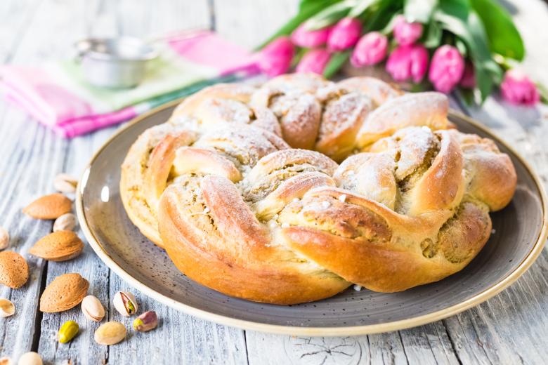 Geflochtenes Osterbrot