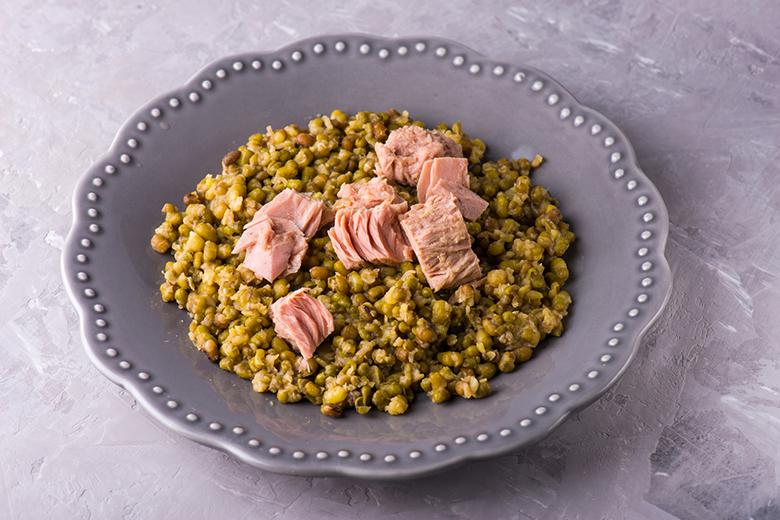 Mungobohnen mit Thunfisch