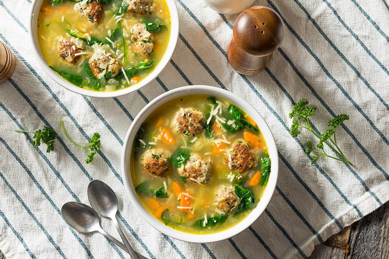 Italienische Hochzeitssuppe