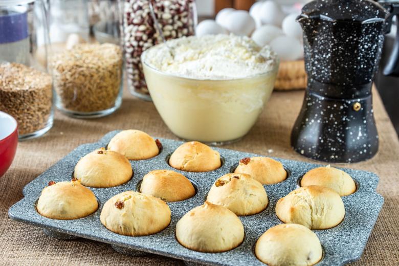 Honigmuffins mit Rosinen