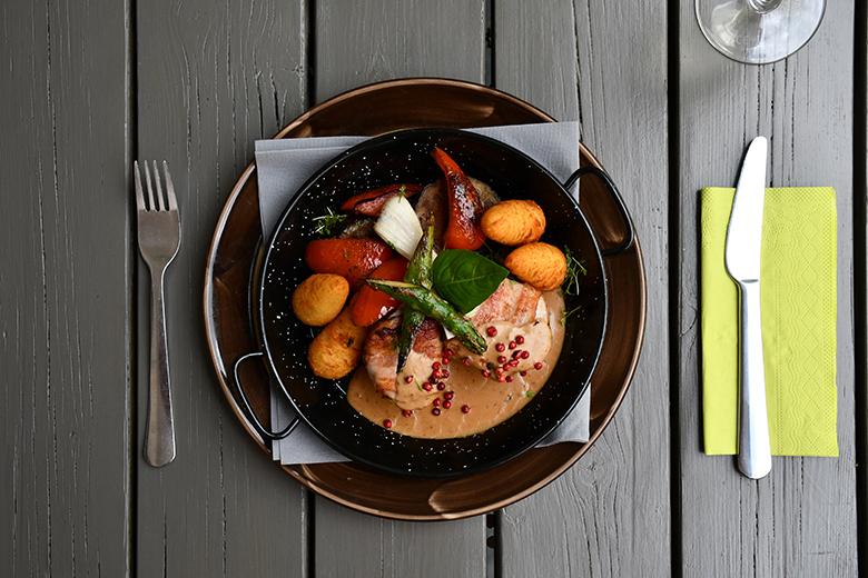Schweinemedaillons mit Röstgemüse
