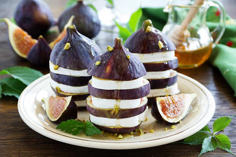 Feigenturm mit Brie und Honig