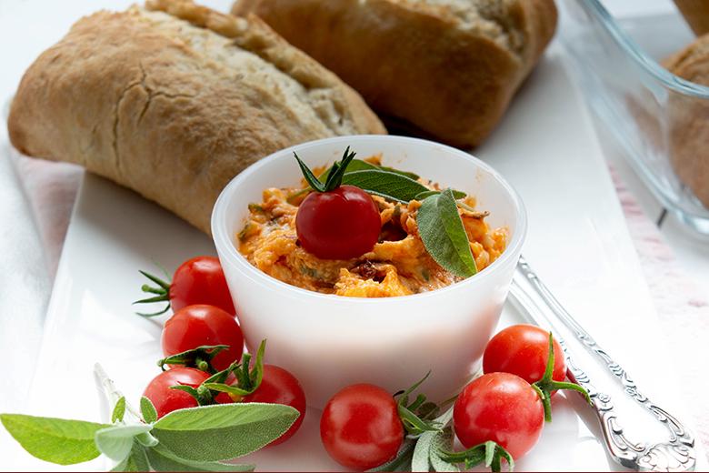 Tomatenbutter mit Salbei