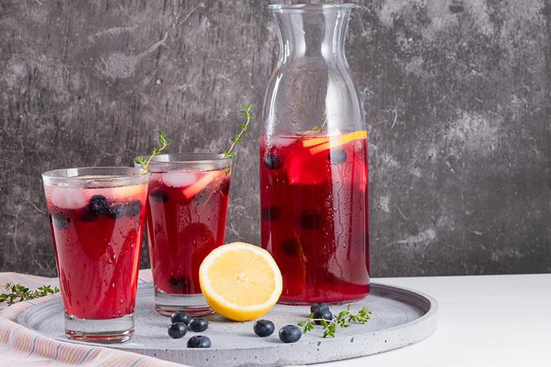 Heidelbeer-Thymian-Mocktail