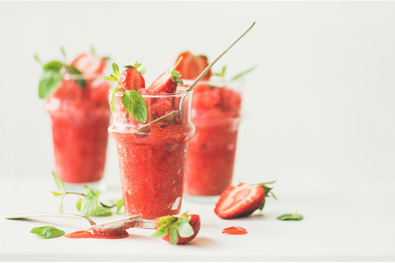 Weinslushie mit Erdbeeren