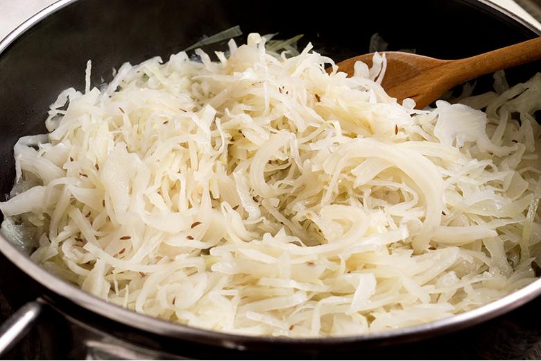 Zwiebel-Weisskohl