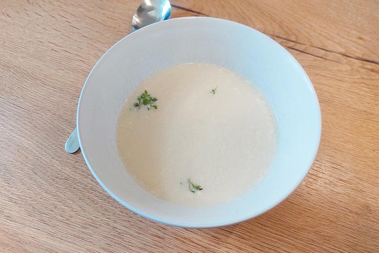 Schmelzkäsesuppe