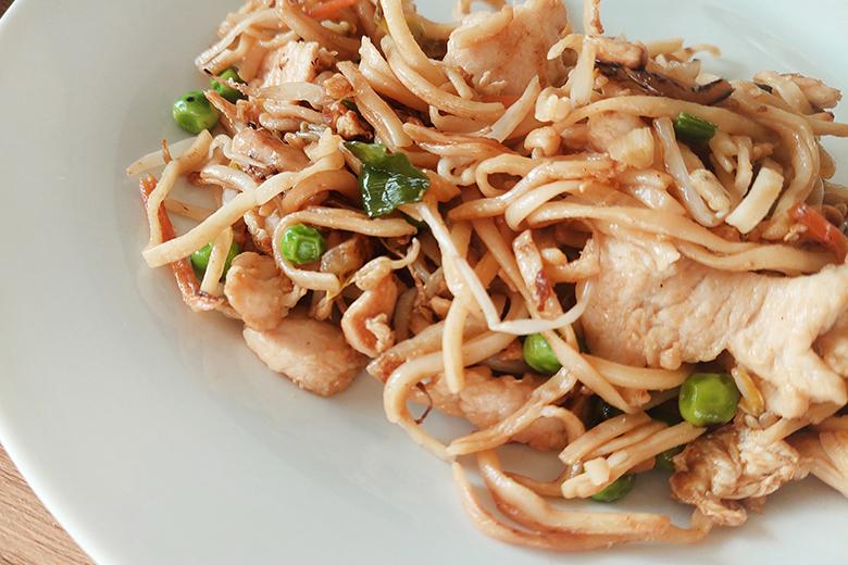 Gebratene Nudeln mit Poulet