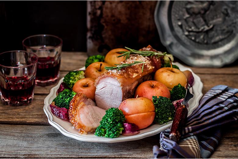 Schweinsbraten mit Äpfeln