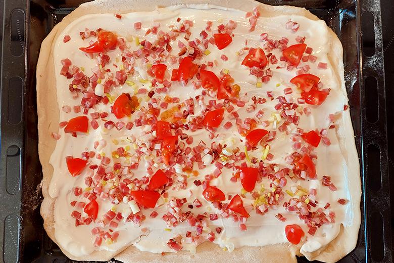 Flammkuchen vom Blech