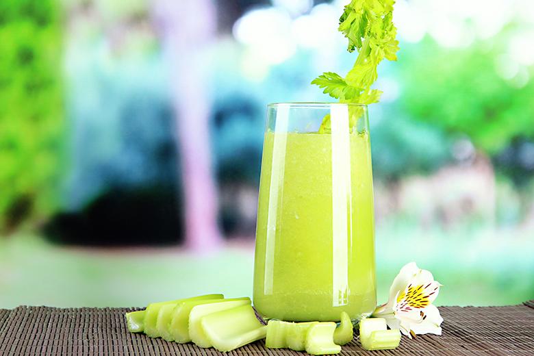 Melone-Apfel-Sellerie Saft