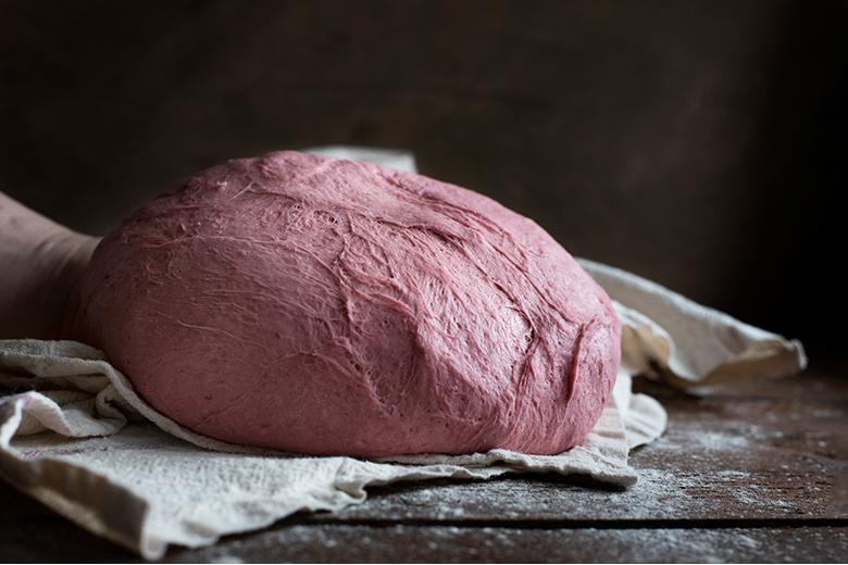 Rosa Focaccia-Teig