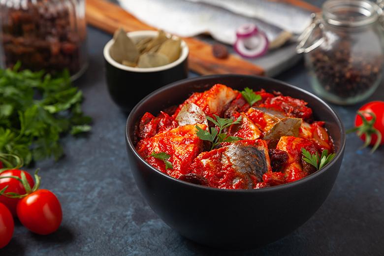 Hering in Tomatensauce