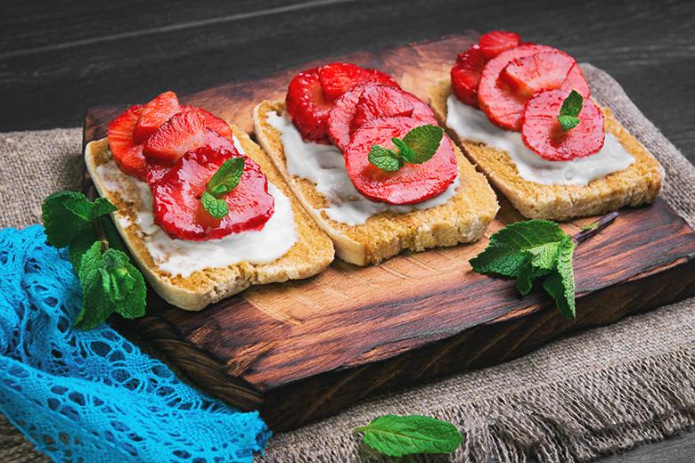 Erdbeer-Joghurt-Toast