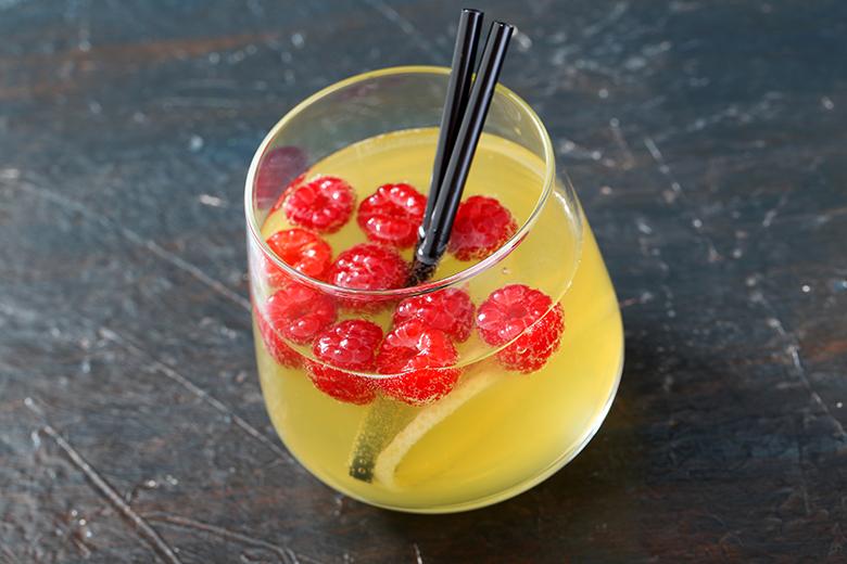 Limoncello Spritz