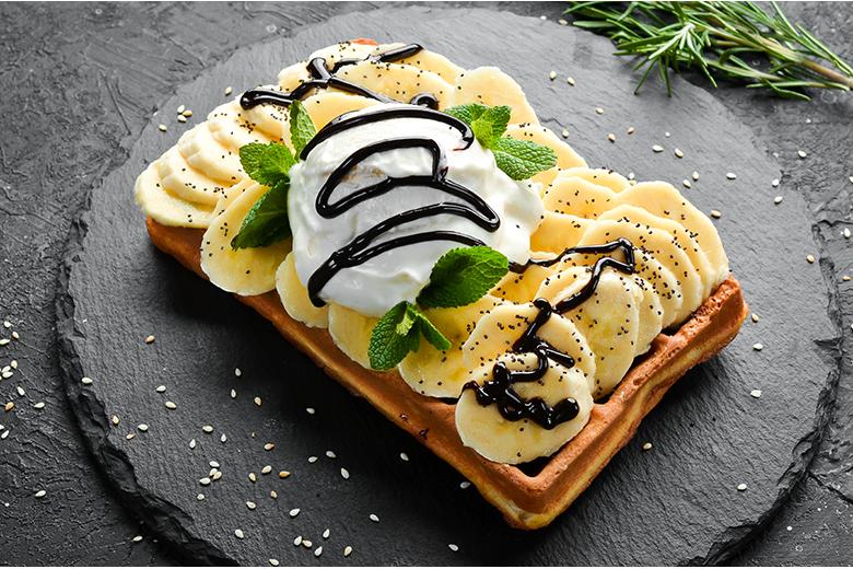 Bananenwaffel mit Glace