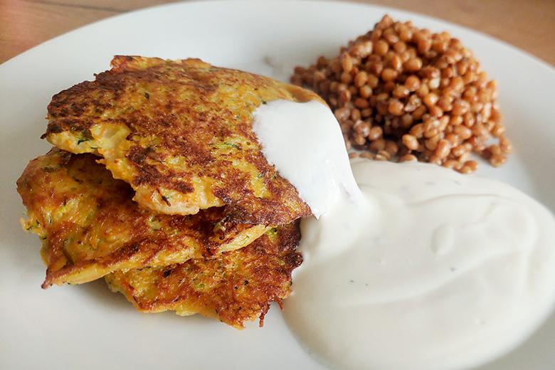 Zucchettiküchlein mit Kartoffeln und Rüebli