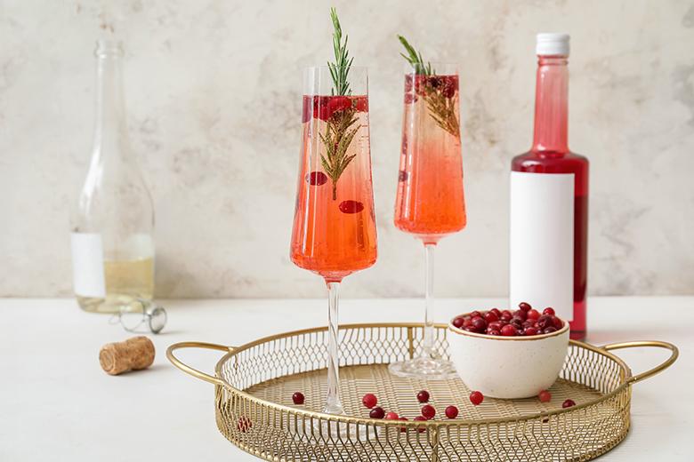 Triple Sec Cocktail mit Preiselbeeren