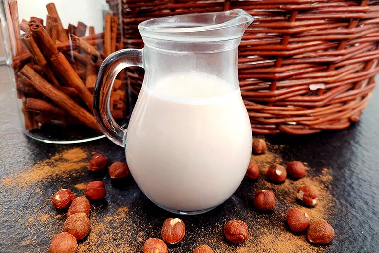 Haselnussmilch