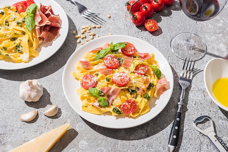 Pappardelle mit Proscuitto und Tomaten
