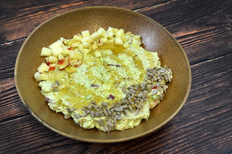 Apfel-Avocado-Bowl
