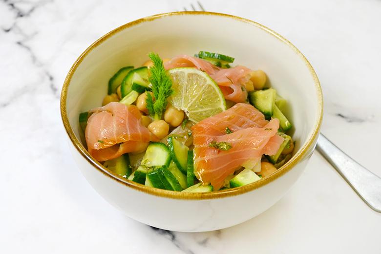 Kichererbsen-Lachs-Bowl