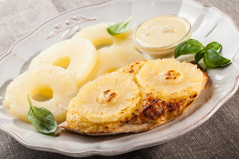 Grilliertes Pouletfilet mit Ananas