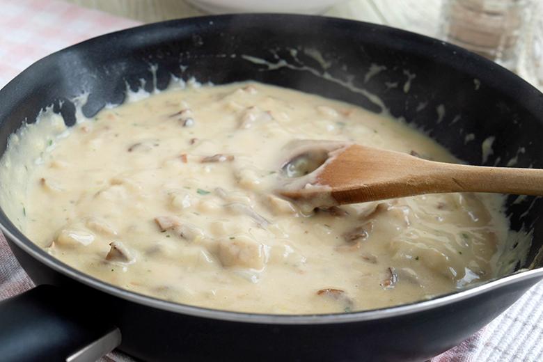 Perlpilz-Pastasauce
