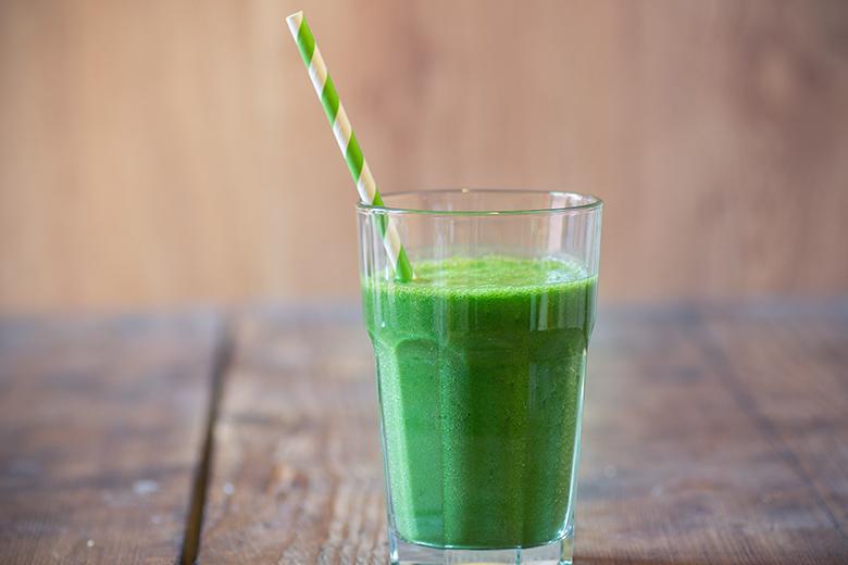Green Smoothie mit Taubnesseln