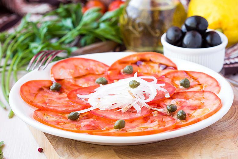 Tomaten-Carpaccio mit Kapern