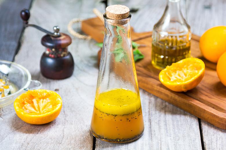 Orangen-Dressing mit Mohn