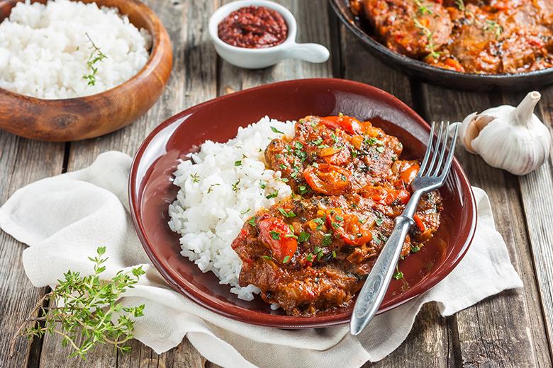 Rindfleisch in würziger Tomatensauce