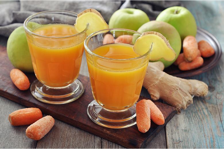 Rüebli-Apfel-Shot mit Ingwer