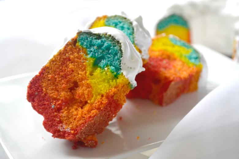 Regenbogenkuchen