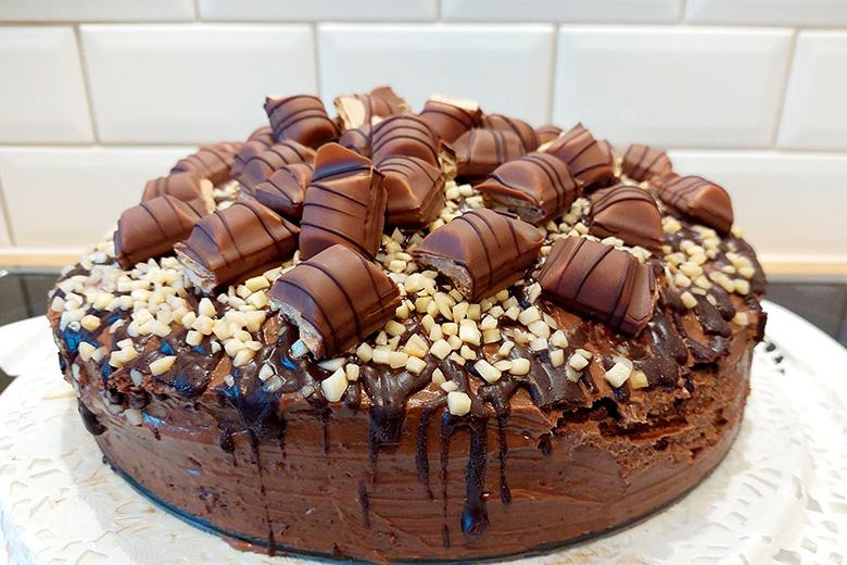 Feine Kinder-Bueno-Torte