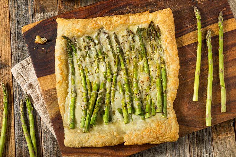 Flammkuchen mit Spargel