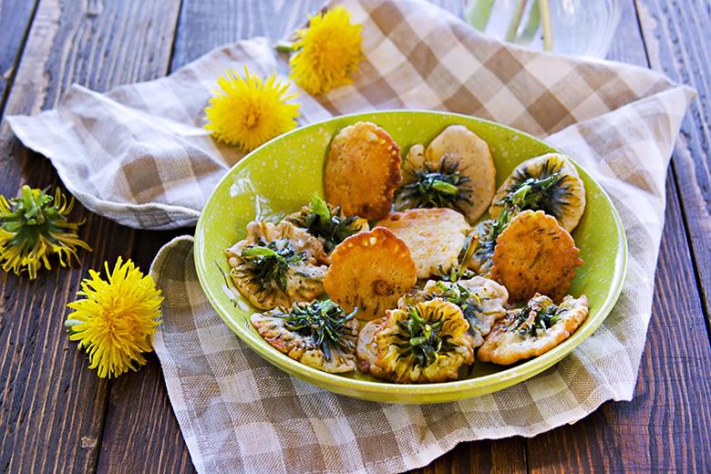 Frittierte Löwenzahnblüten