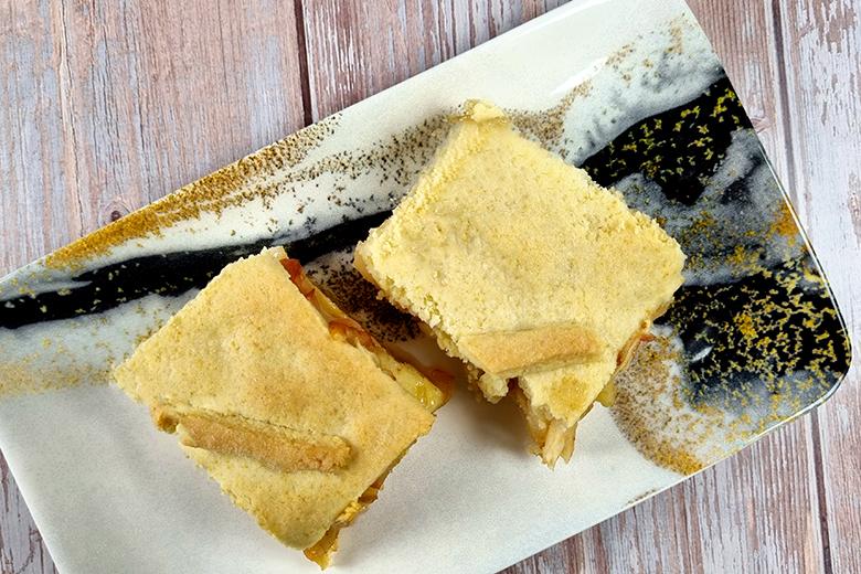 Gedeckter Apfelkuchen