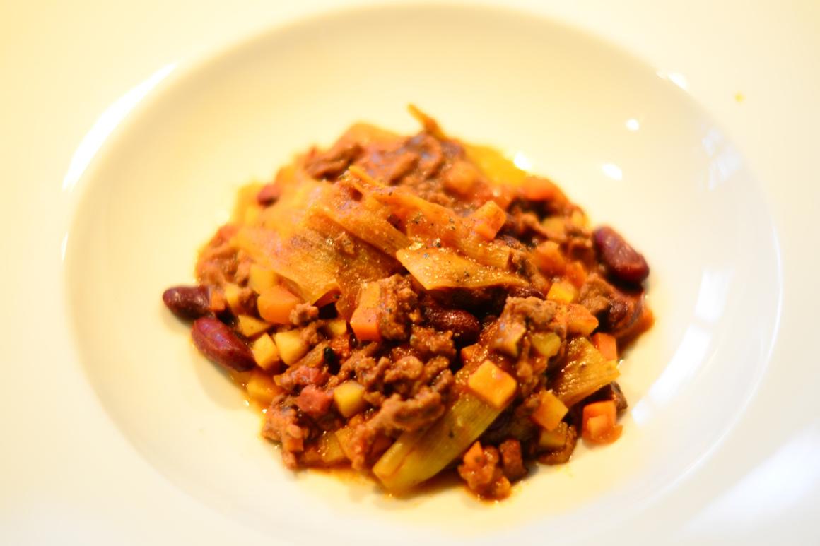 Pikanter Fleischeintopf mit Chili