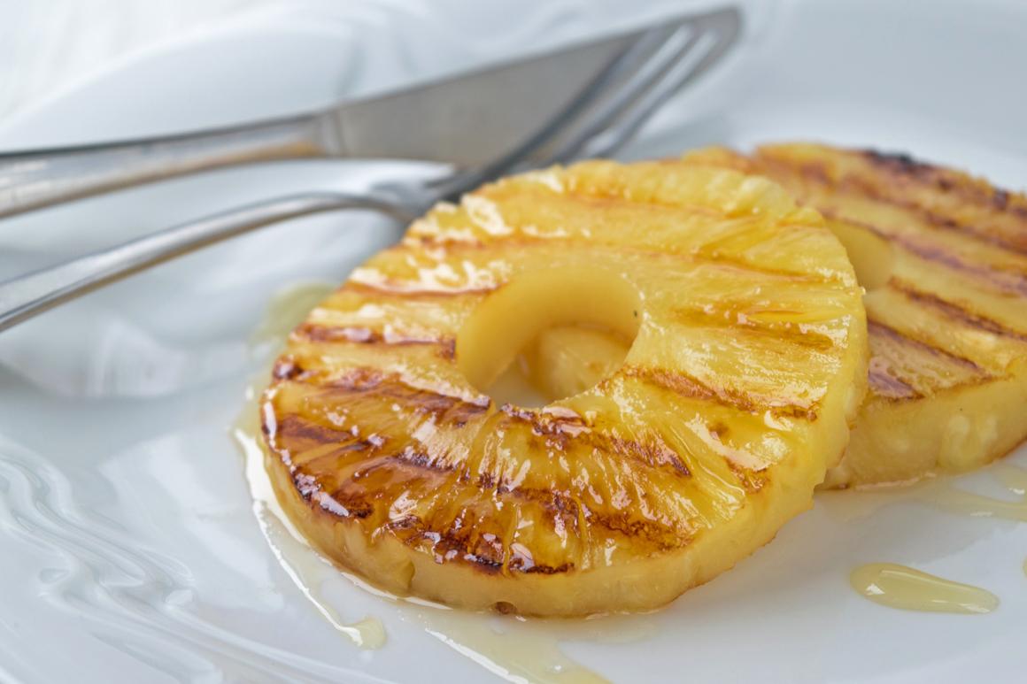 Grillierte Ananas mit Honig