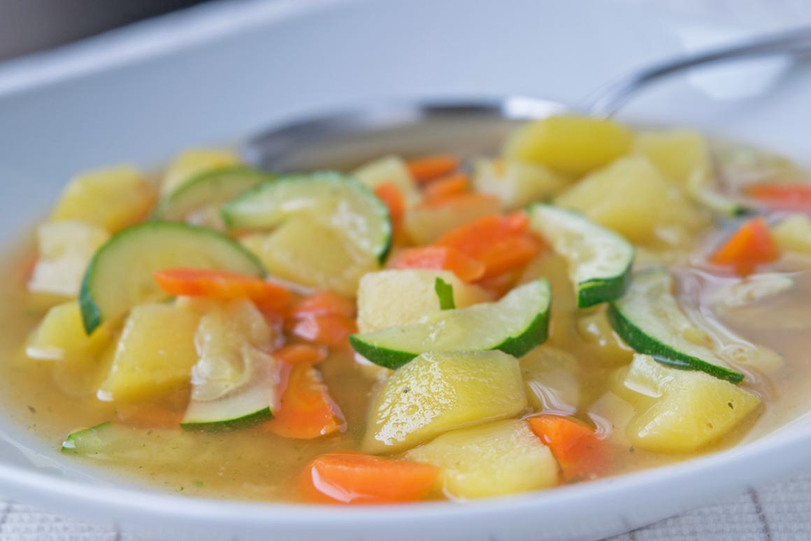 Frühlings-Gemüse-Suppe